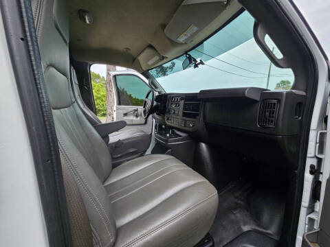 2021 Chevrolet Express 2500