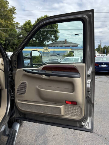 2005 Ford Excursion Limited