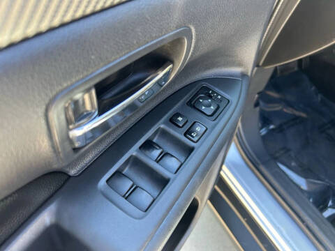 2015 Mitsubishi Outlander SE