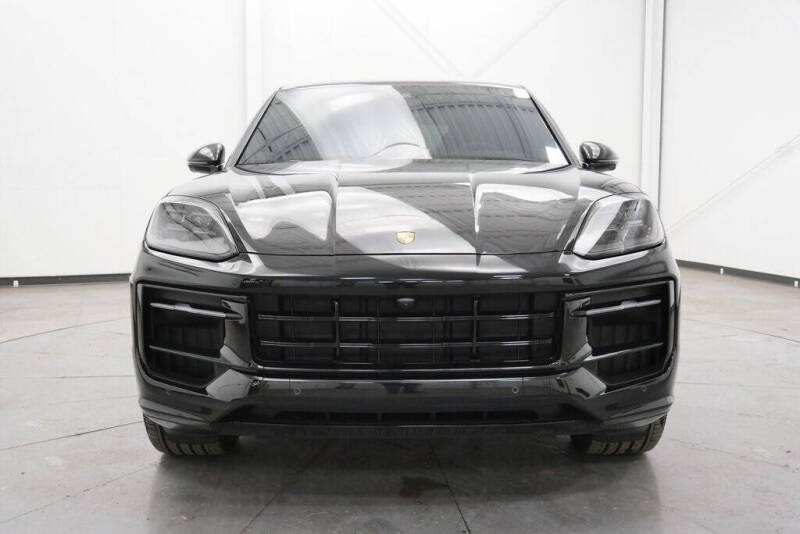 2025 Porsche Cayenne GTS Coupe