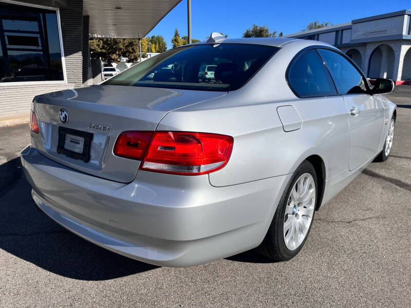 2010 BMW 3 Series 328i photo 6