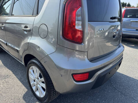 2013 Kia Soul +
