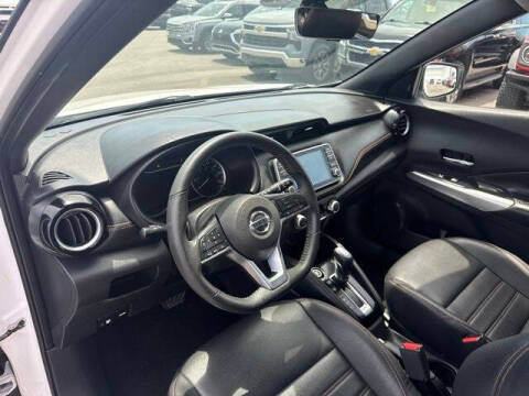 2020 Nissan Kicks SR