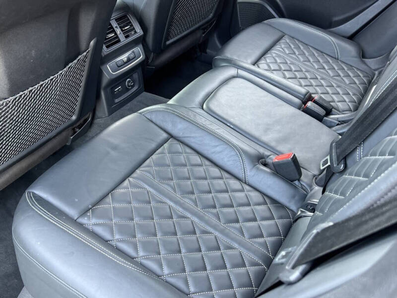 2022 Audi SQ5 Sportback 3.0T quattro Premium Plus