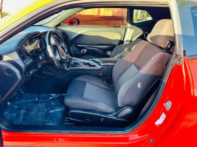 2018 Dodge Challenger SXT Plus