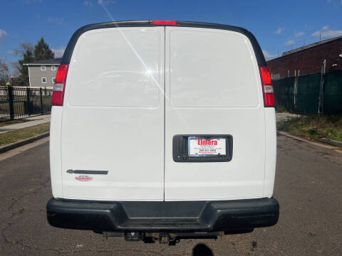 2024 Chevrolet Express 2500