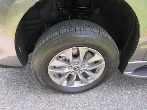 2024 Toyota Sienna XLE 7-Passenger