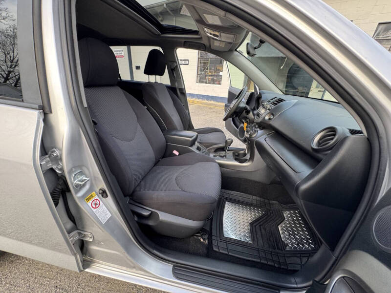 2009 Toyota RAV4 Sport