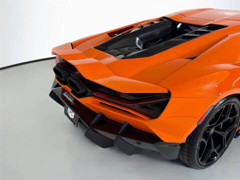 2024 Lamborghini Revuelto