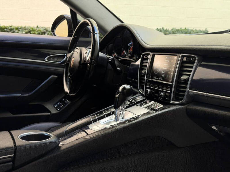2015 Porsche Panamera