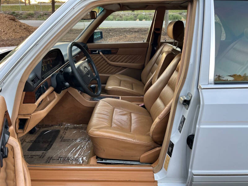 1989 Mercedes-Benz 300-Class 300 SE