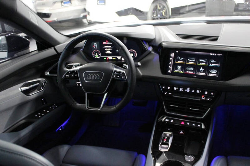 2023 Audi e-tron GT quattro Prestige