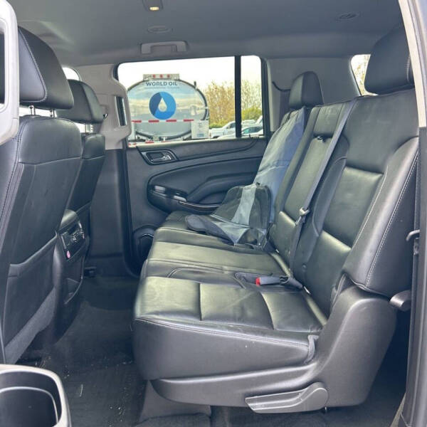 2017 Chevrolet Suburban LT