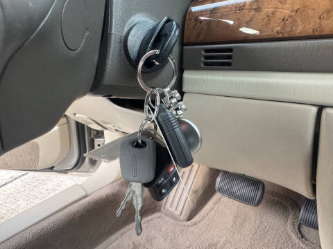 2002 Lincoln Continental