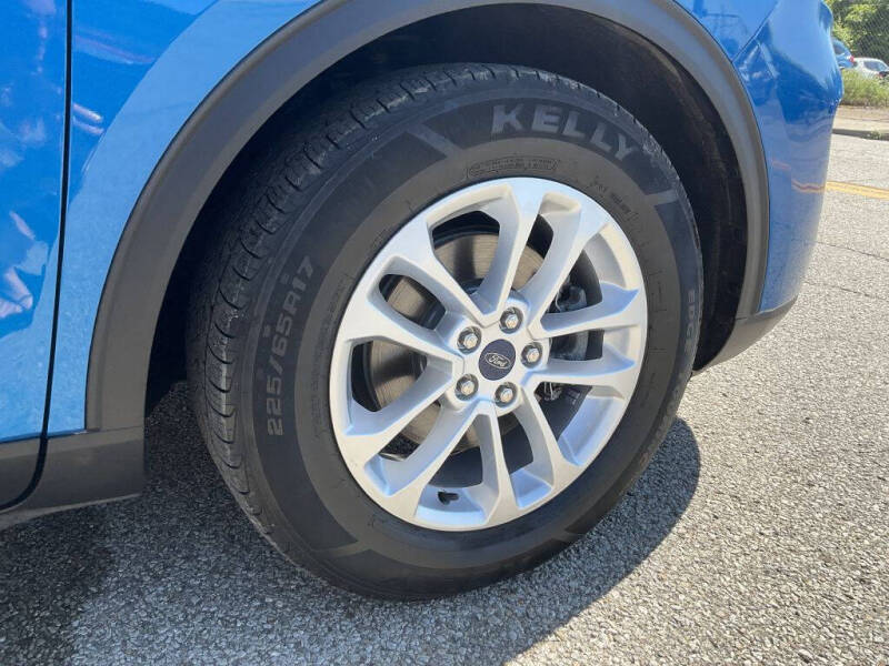 2020 Ford Escape SE
