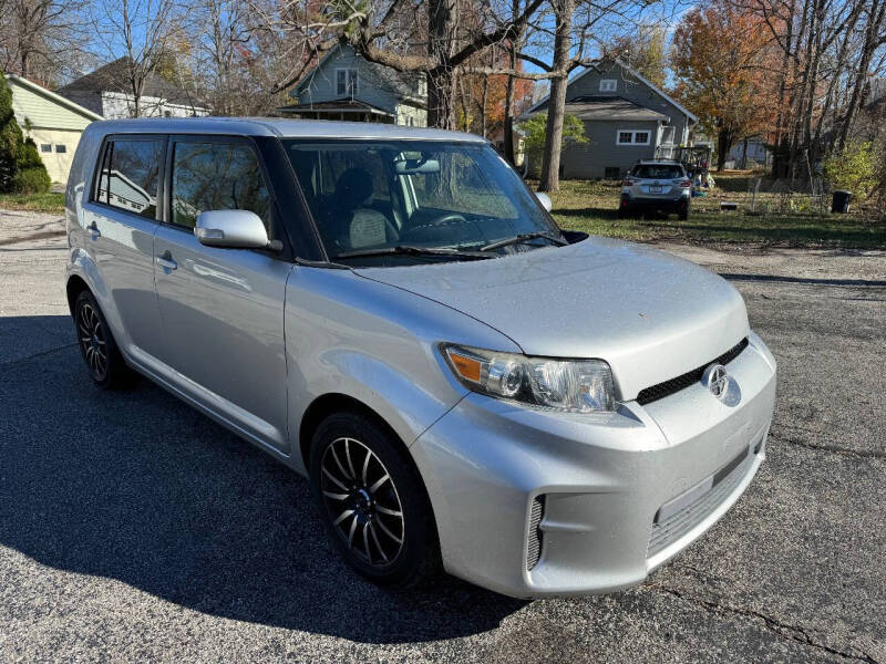 2012 Scion xB Base photo 2