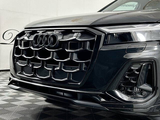 2025 Audi SQ7 4.0T quattro Premium Plus