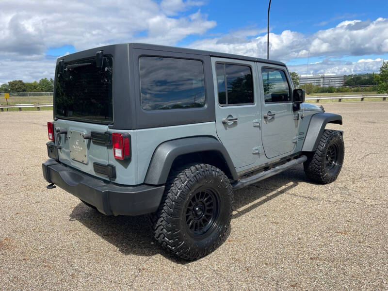 2015 Jeep Wrangler Unlimited null photo 8