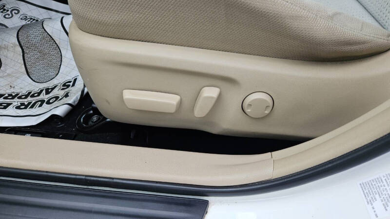 2012 Toyota Camry LE