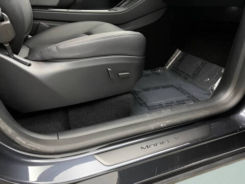 2025 Tesla Model Y Long Range