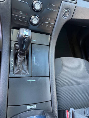 2013 Ford Taurus SEL