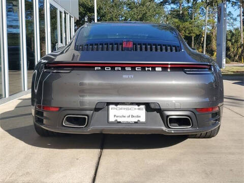 2021 Porsche 911 Carrera