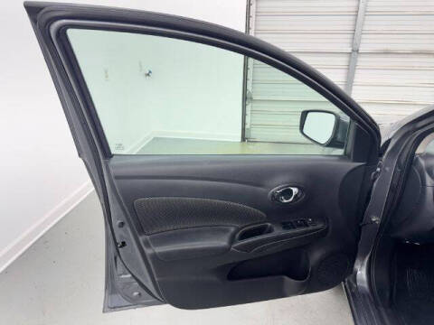 2019 Nissan Versa