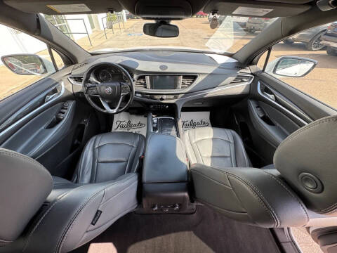 2022 Buick Enclave Essence