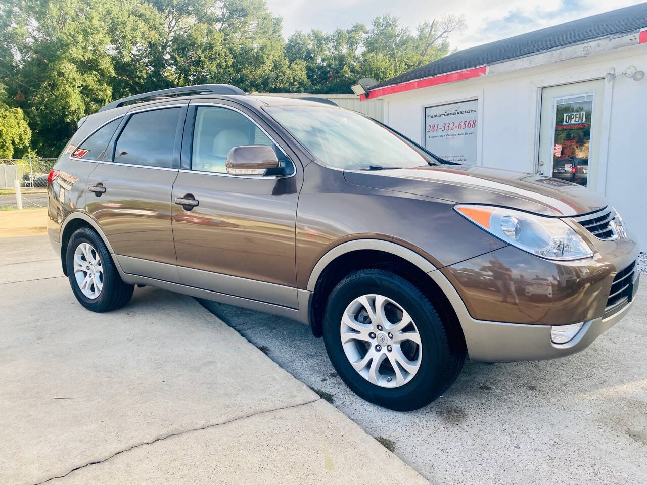 2012 Hyundai Veracruz for sale at Testarossa Motors in League City, TX