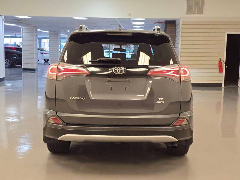 2016 Toyota RAV4 SE