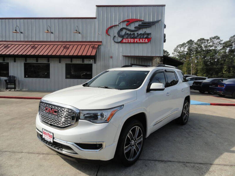 GMC Acadia's photo