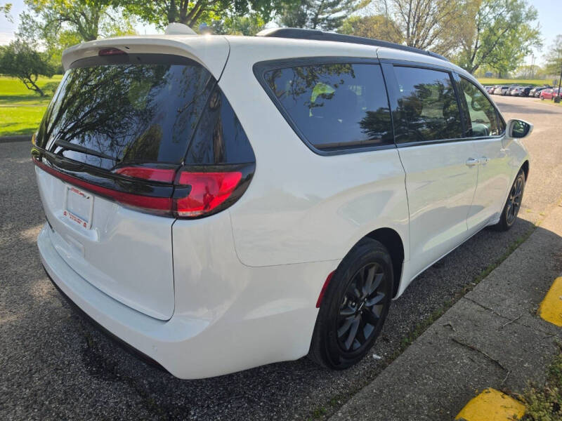 2021 Chrysler Pacifica Touring