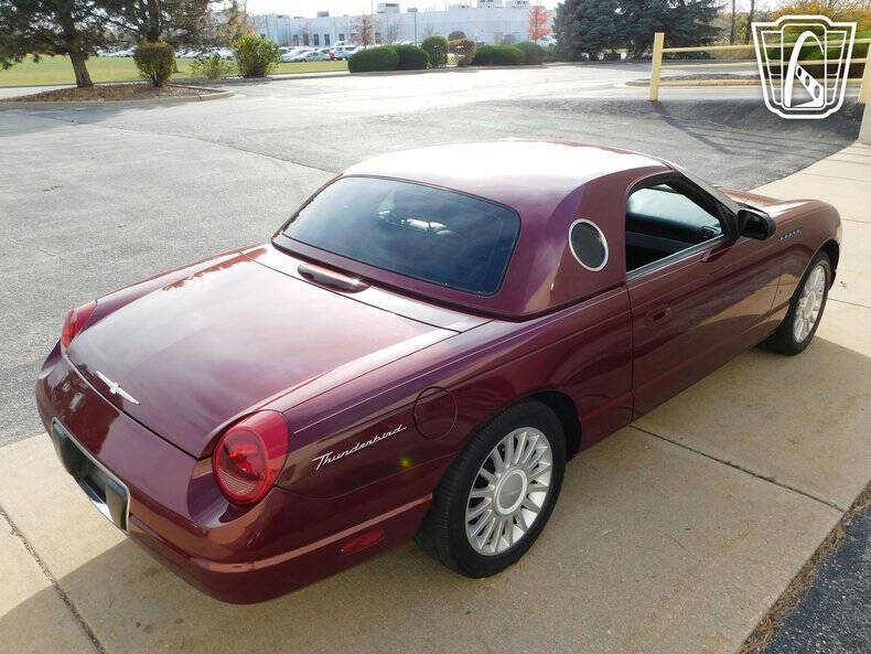 2004 Ford Thunderbird Deluxe