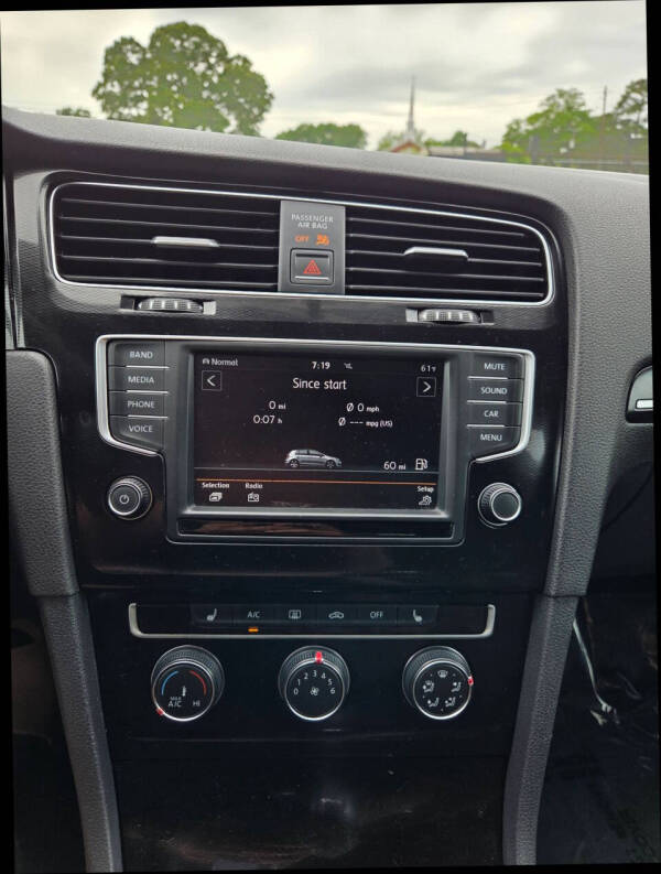2016 Volkswagen Golf GTI