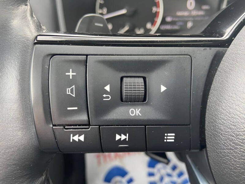 2023 Nissan Rogue SL