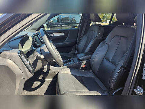 2019 Volvo XC40 T5 Momentum