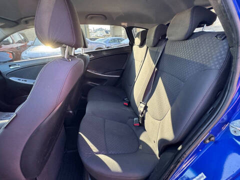 2012 Hyundai Accent SE