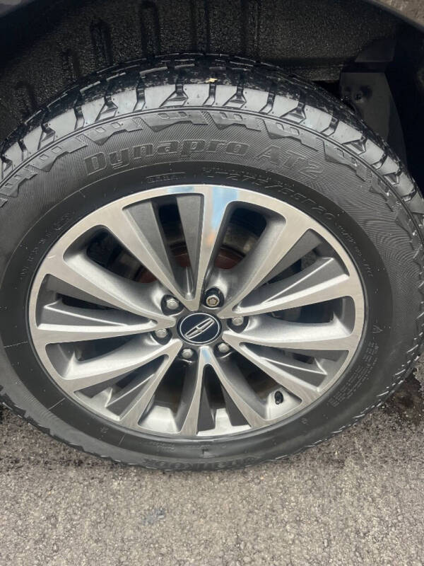 2016 Lincoln Navigator Select