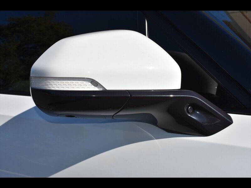 2023 Rivian R1S Adventure