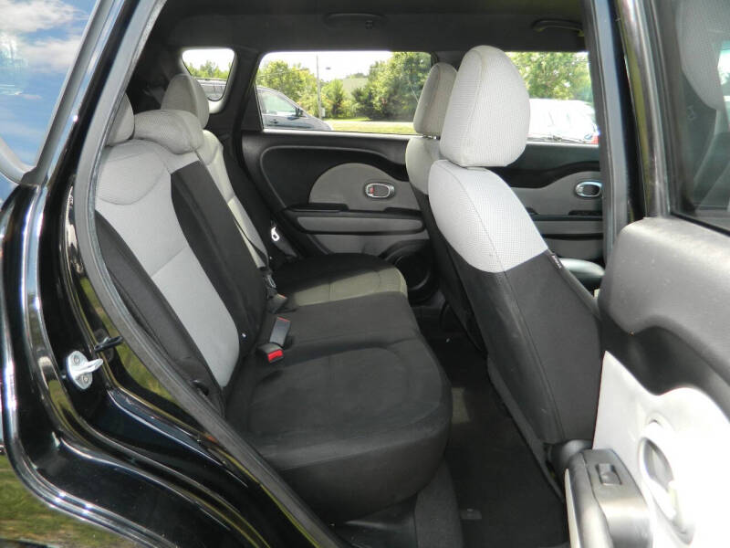 2016 Kia Soul Base photo 14