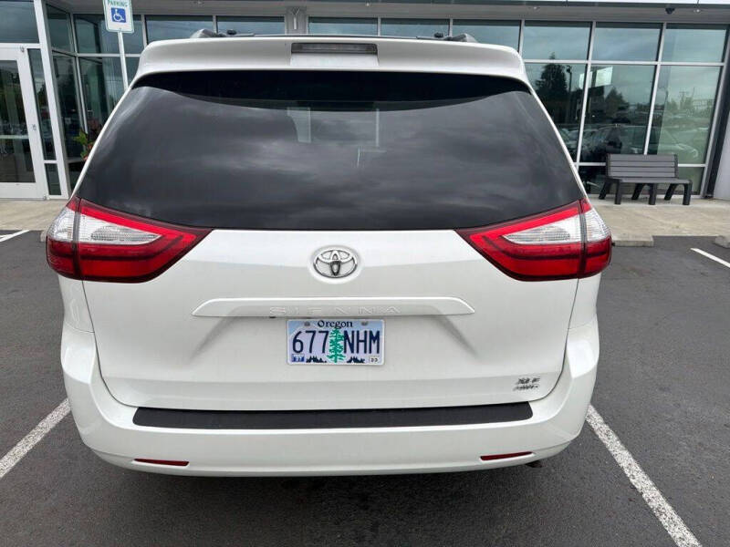 2017 Toyota Sienna