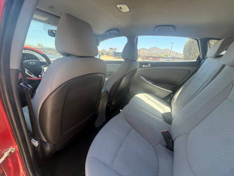 2013 Hyundai Accent SE