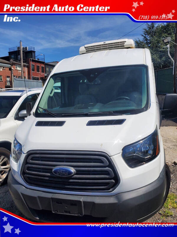 2015 Ford Transit Base's photo