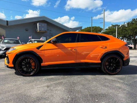 2022 Lamborghini Urus