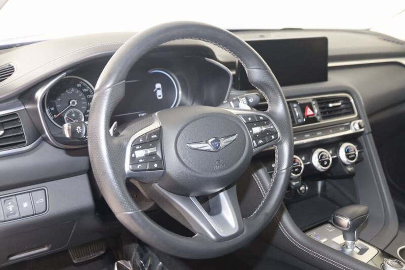 2022 Genesis G70