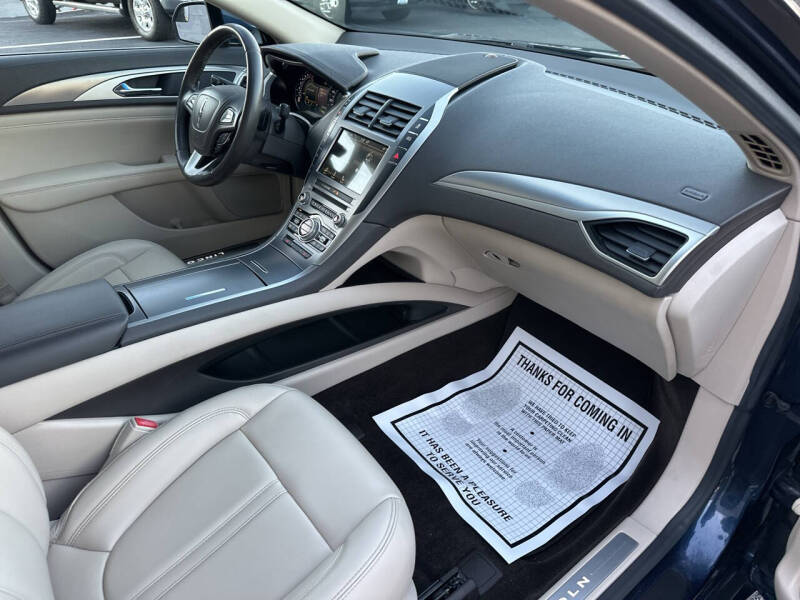 2017 Lincoln MKZ Premiere