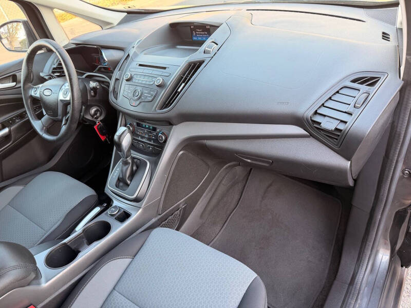 2017 Ford C-MAX Hybrid SE