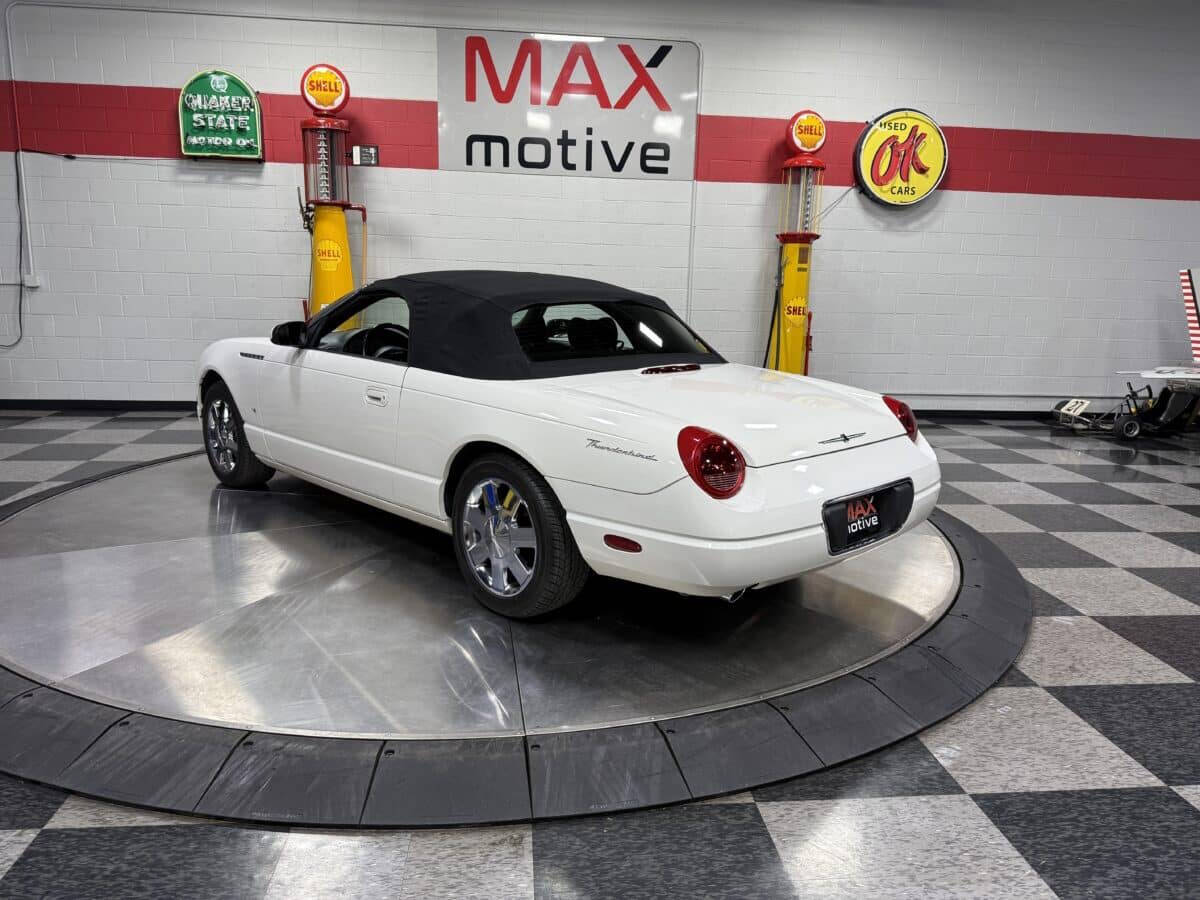 2003 Ford Thunderbird 72