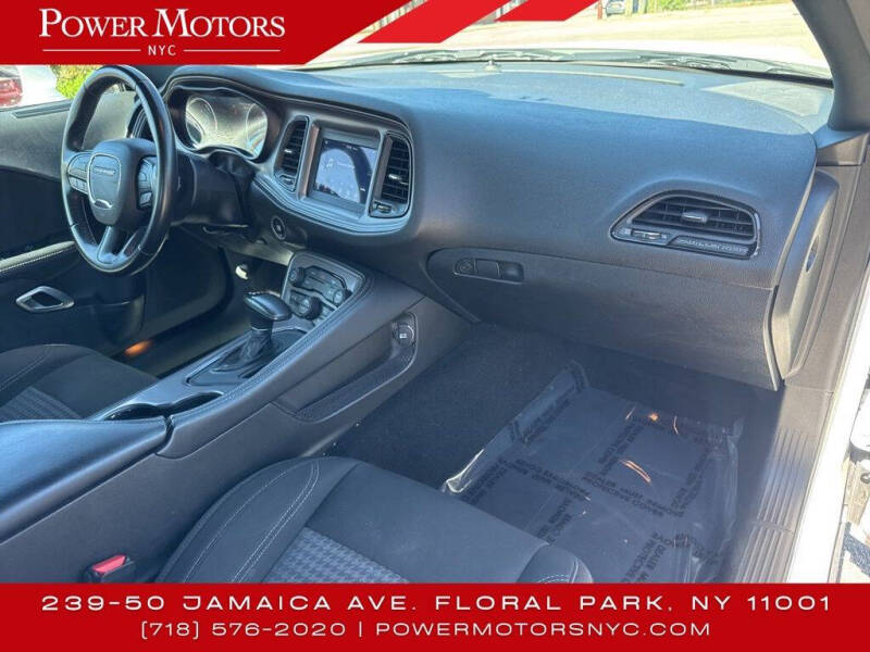 2023 Dodge Challenger SXT