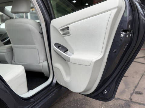 2012 Toyota Prius Two